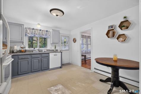 14 Country Village Lane Clinton CT 06413