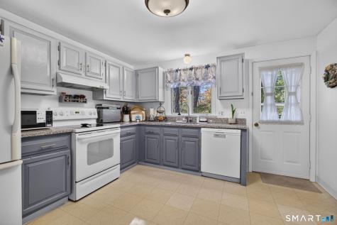 14 Country Village Lane Clinton CT 06413