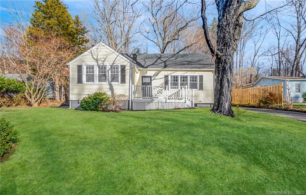 214 Steinmann Avenue Middlebury CT 06762