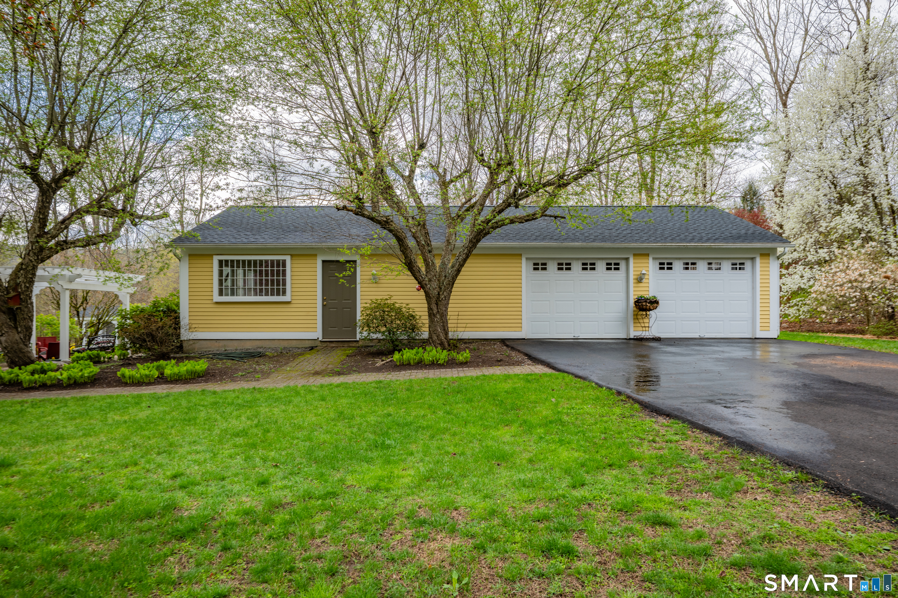 27 Highland Avenue New Hartford CT 06057