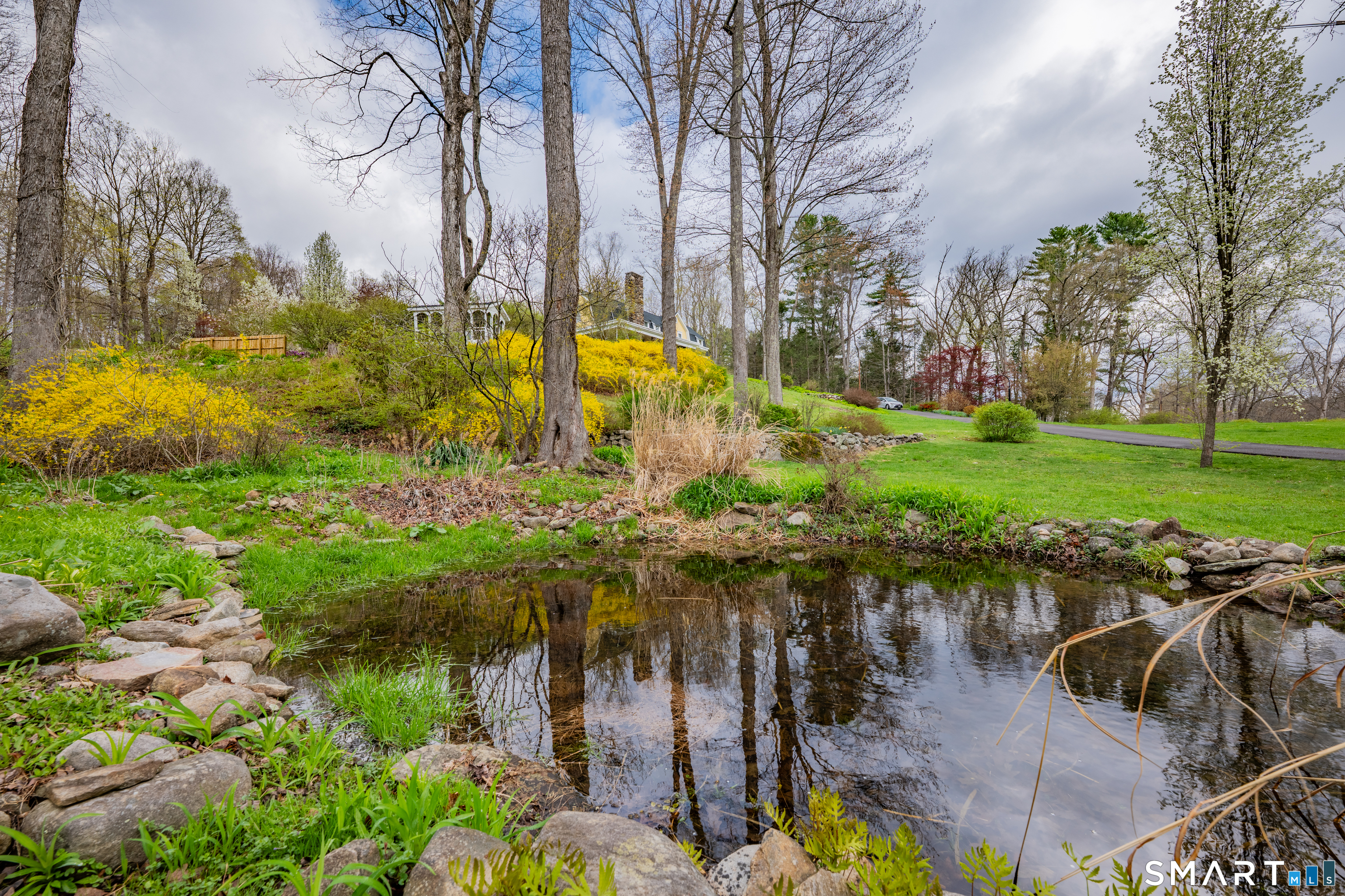 27 Highland Avenue New Hartford CT 06057