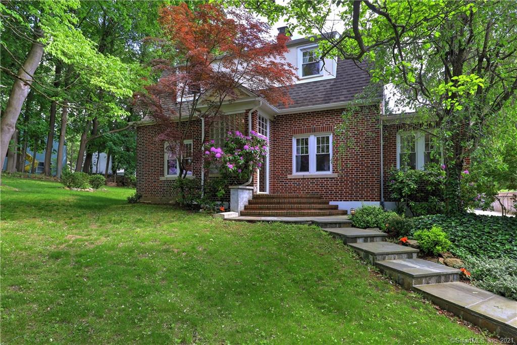 5758 Main Street Trumbull CT 06611