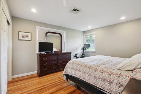 22 Lake Road Woodbury CT 06798