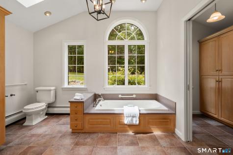 20 Prindiville Avenue Waterford CT 06385