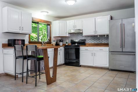 51 Valley Drive Naugatuck CT 06770