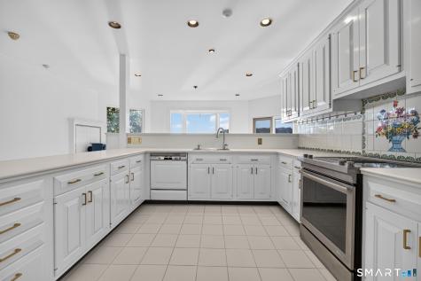 87 Cove Road Lyme CT 06371