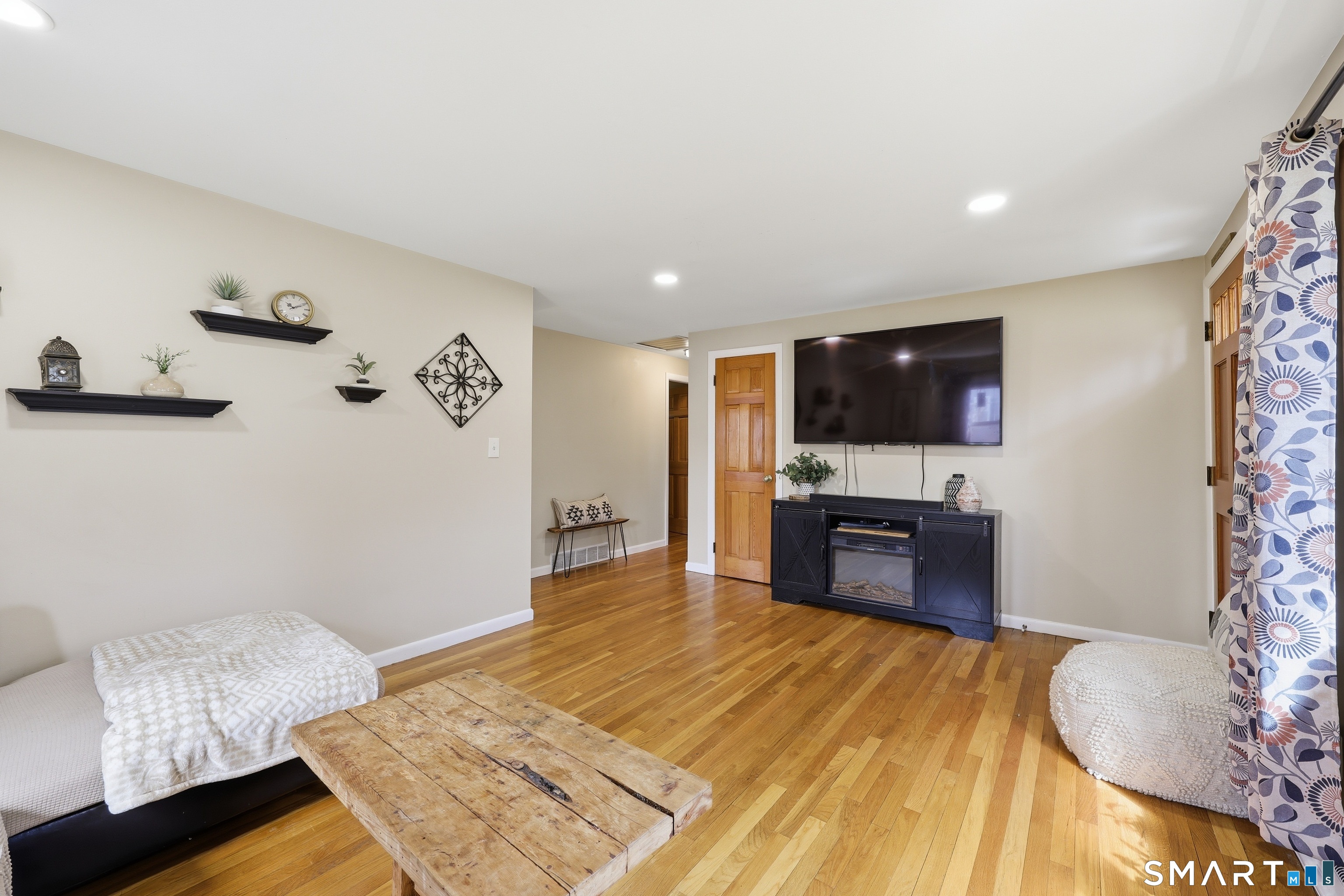 23 Ellis Street Windsor Locks CT 06096