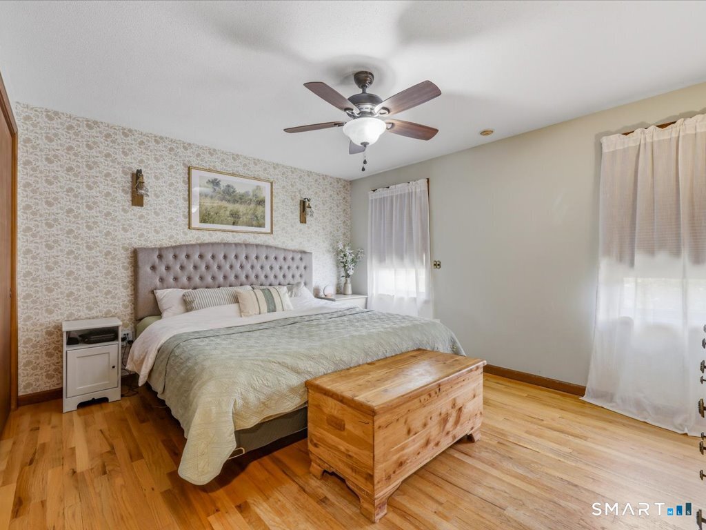 128 Spring Road North Haven CT 06473