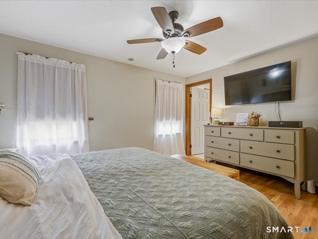 128 Spring Road North Haven CT 06473