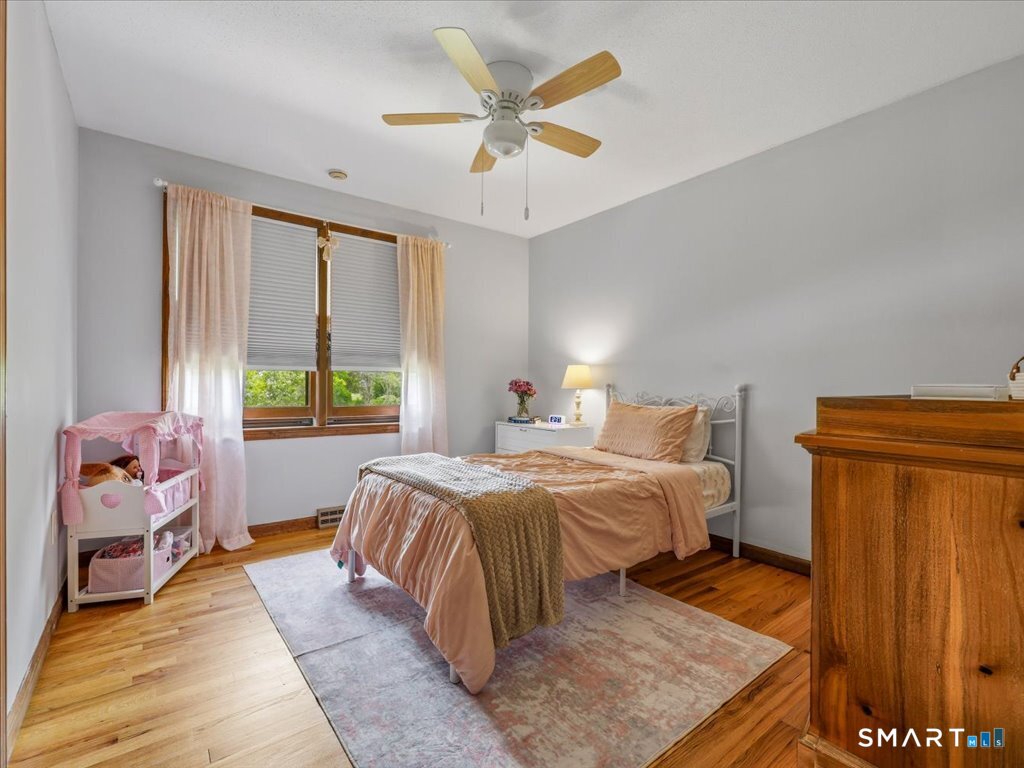 128 Spring Road North Haven CT 06473