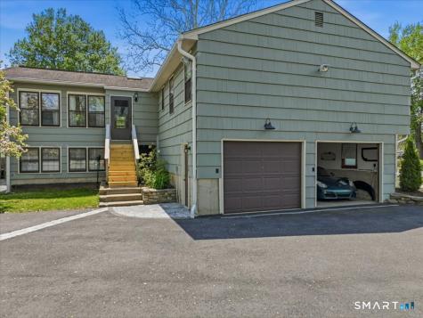 128 Spring Road North Haven CT 06473