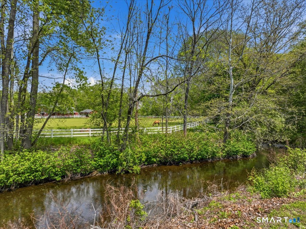 128 Spring Road North Haven CT 06473