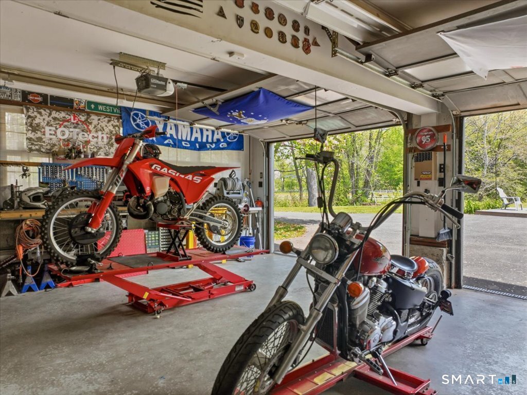 128 Spring Road North Haven CT 06473