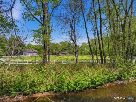 128 Spring Road North Haven CT 06473