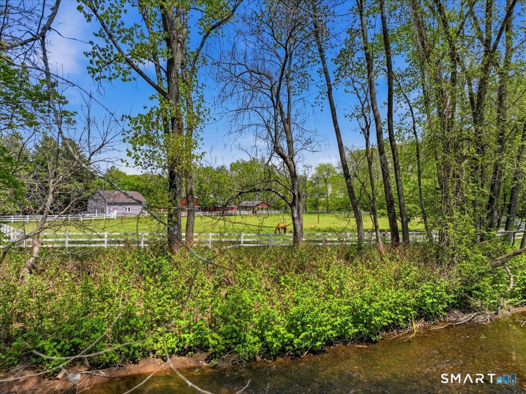128 Spring Road North Haven CT 06473