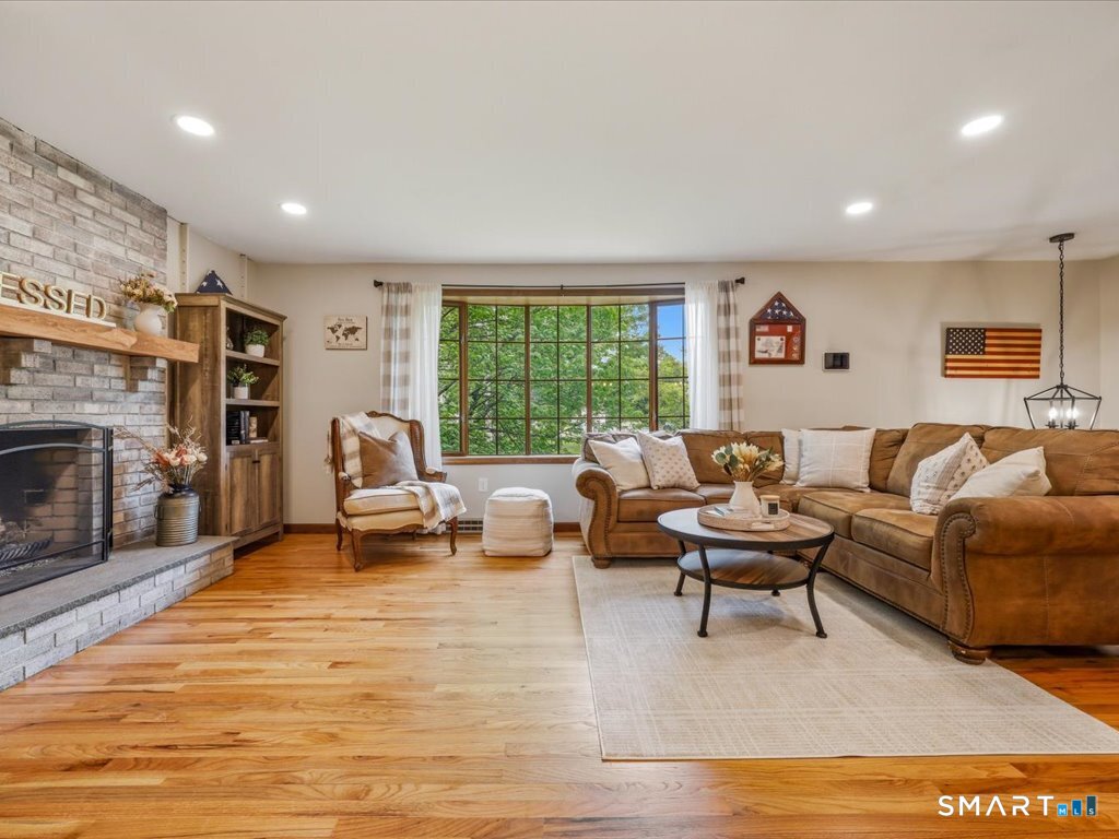 128 Spring Road North Haven CT 06473