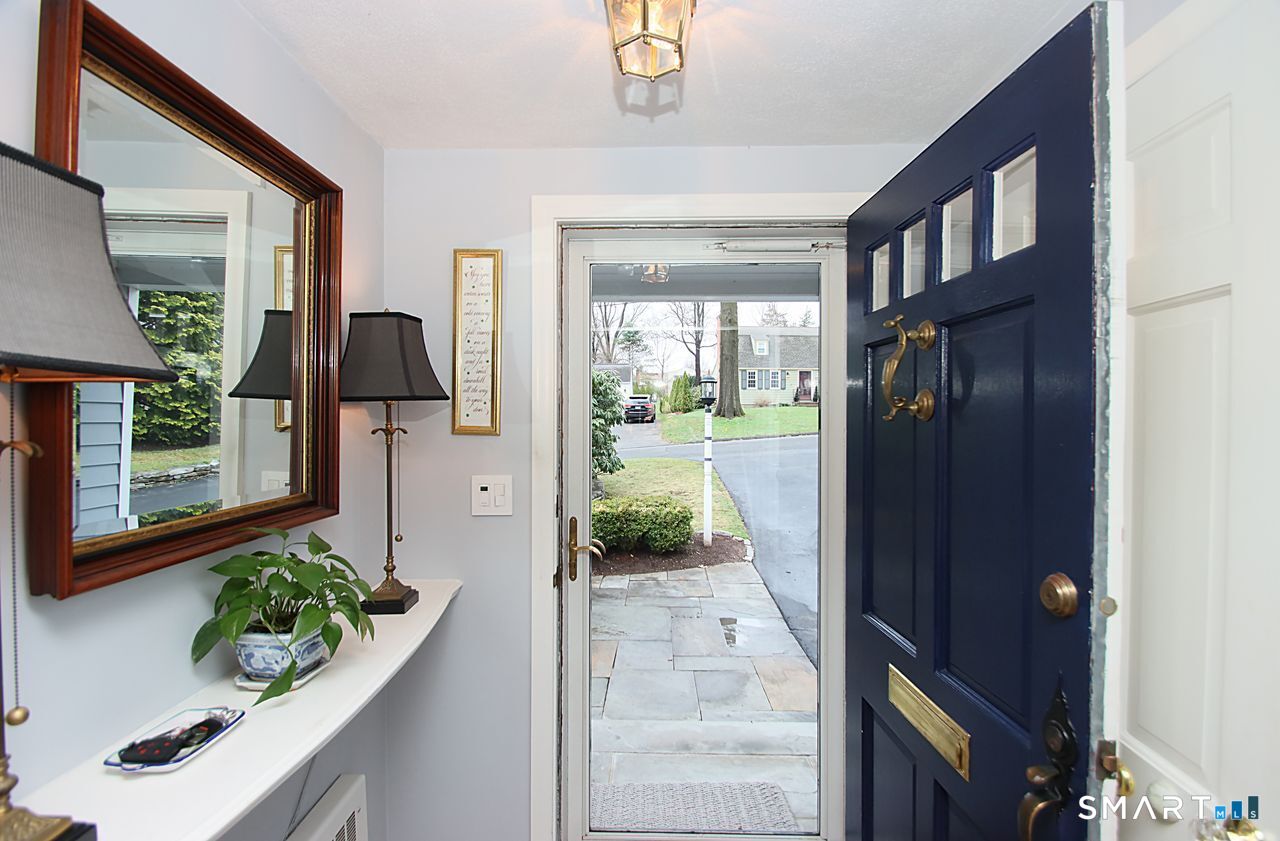 22 Trotwood Drive West Hartford CT 06117