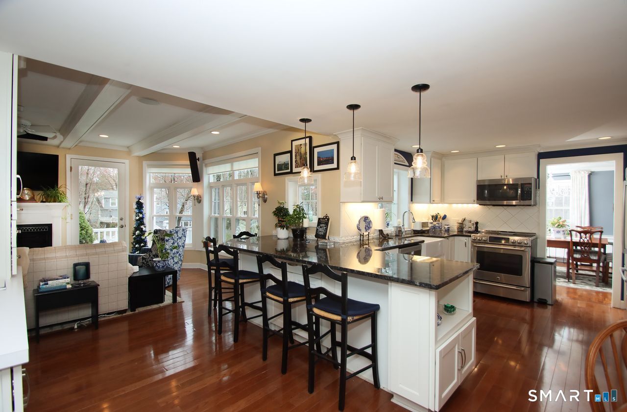 22 Trotwood Drive West Hartford CT 06117