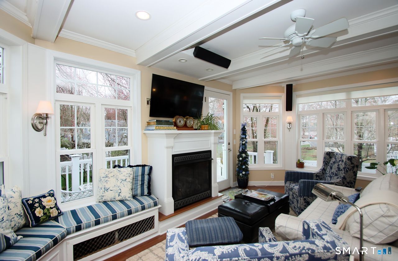 22 Trotwood Drive West Hartford CT 06117