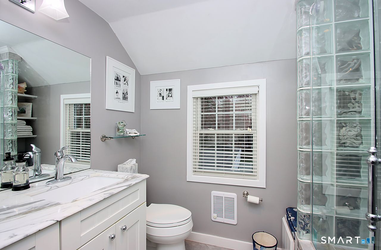 22 Trotwood Drive West Hartford CT 06117