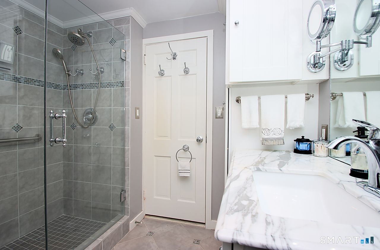 22 Trotwood Drive West Hartford CT 06117