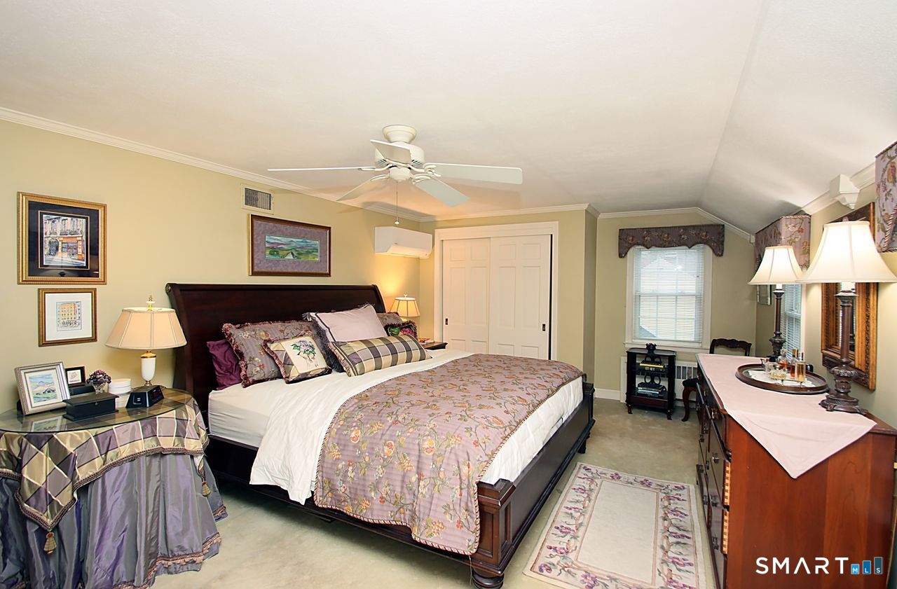 22 Trotwood Drive West Hartford CT 06117