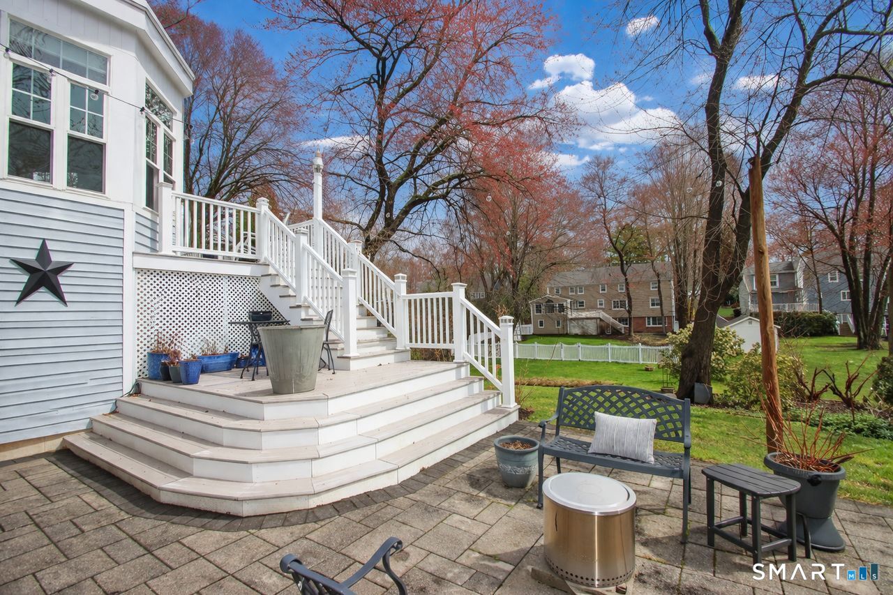 22 Trotwood Drive West Hartford CT 06117