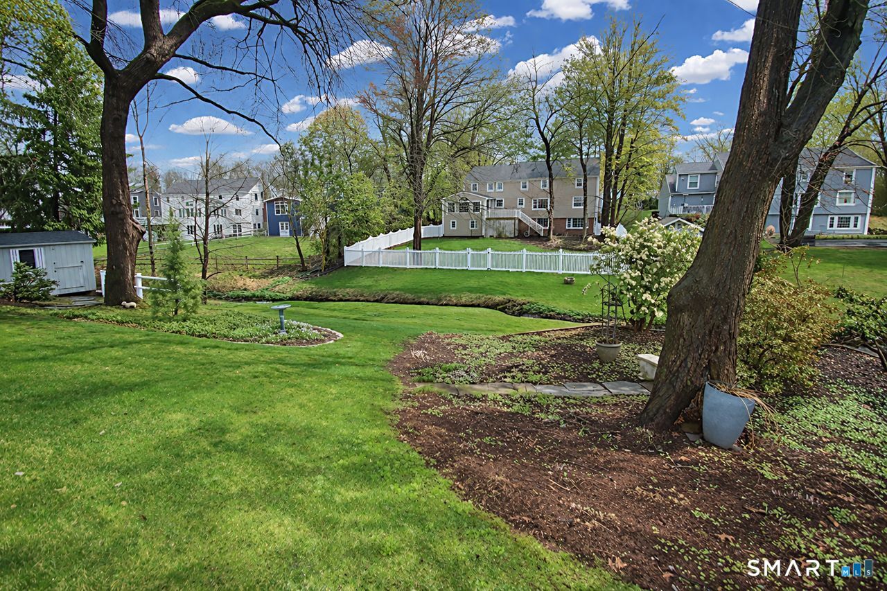 22 Trotwood Drive West Hartford CT 06117
