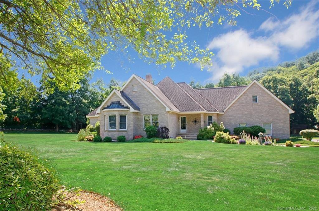 7 Edmonds Road Oxford CT 06478
