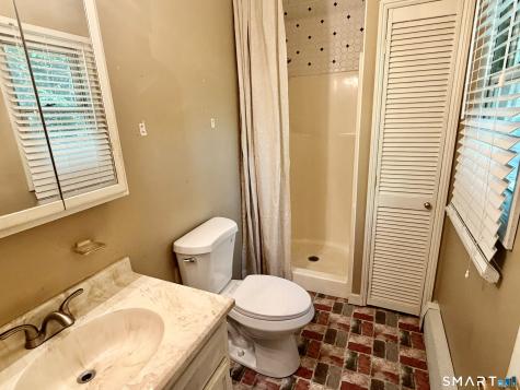 77 Evergreen Avenue Hamden CT 06518