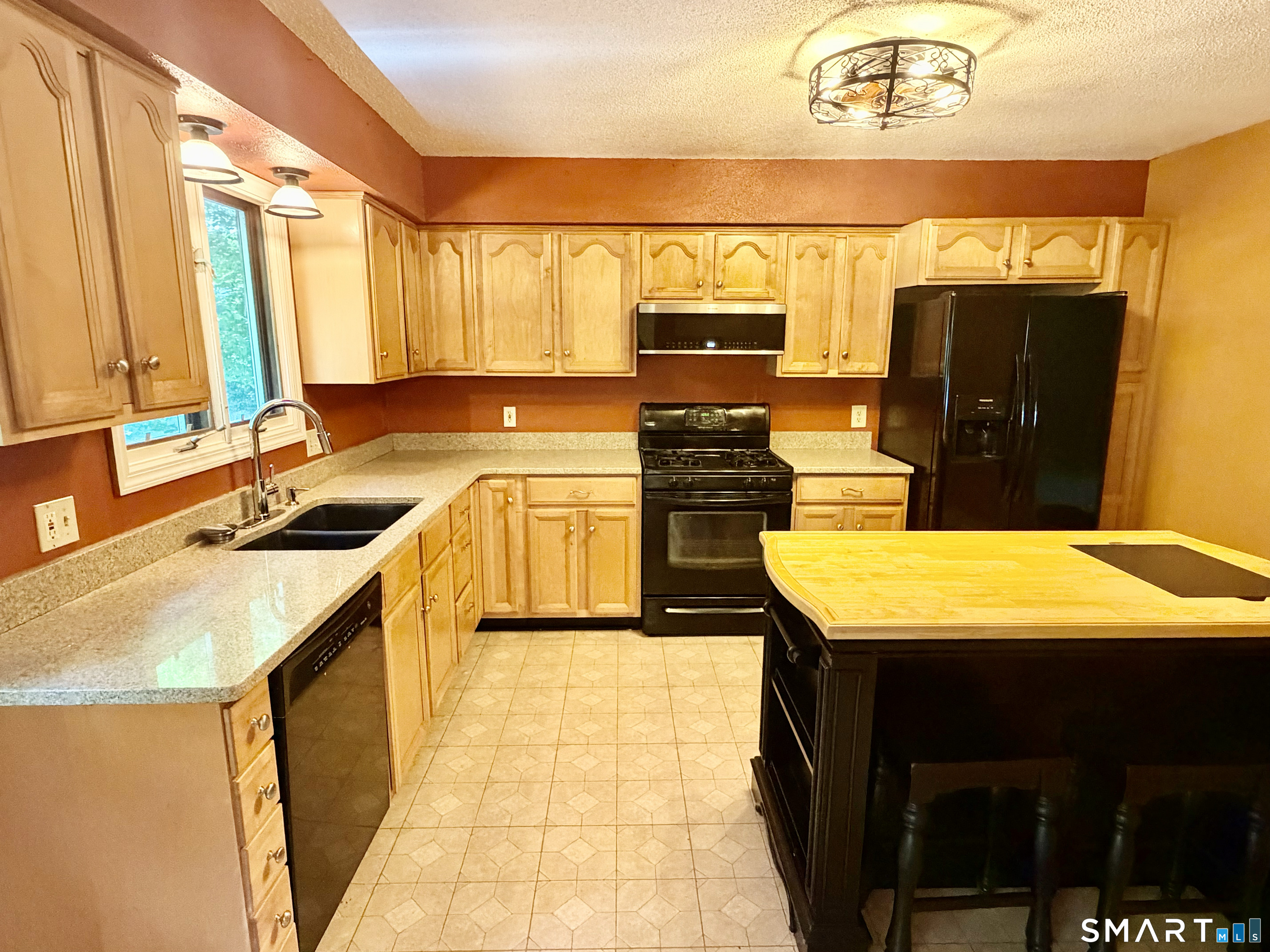 77 Evergreen Avenue Hamden CT 06518