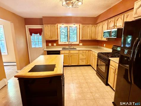 77 Evergreen Avenue Hamden CT 06518