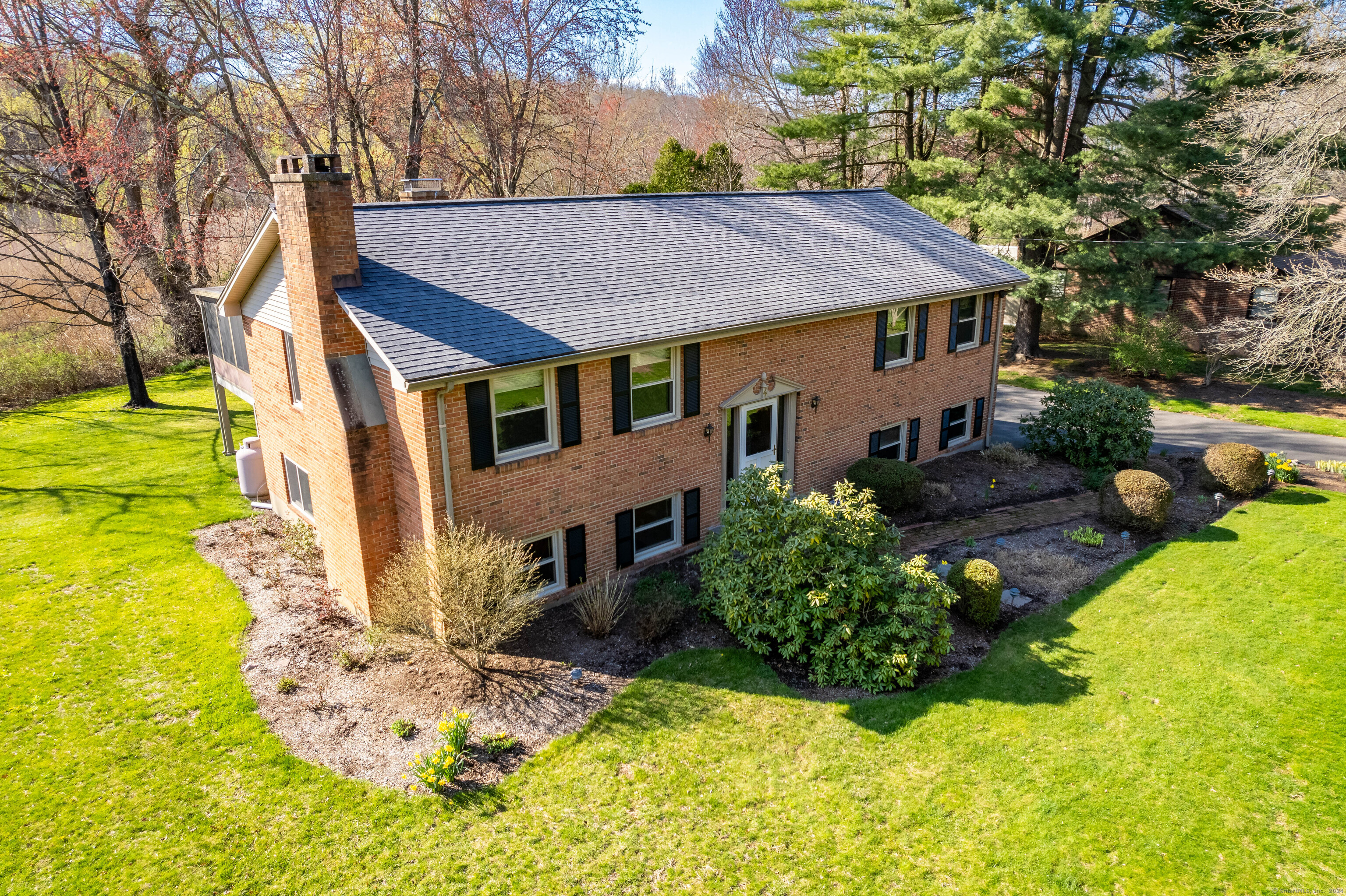 4 Meadowview Lane Bloomfield CT 06002