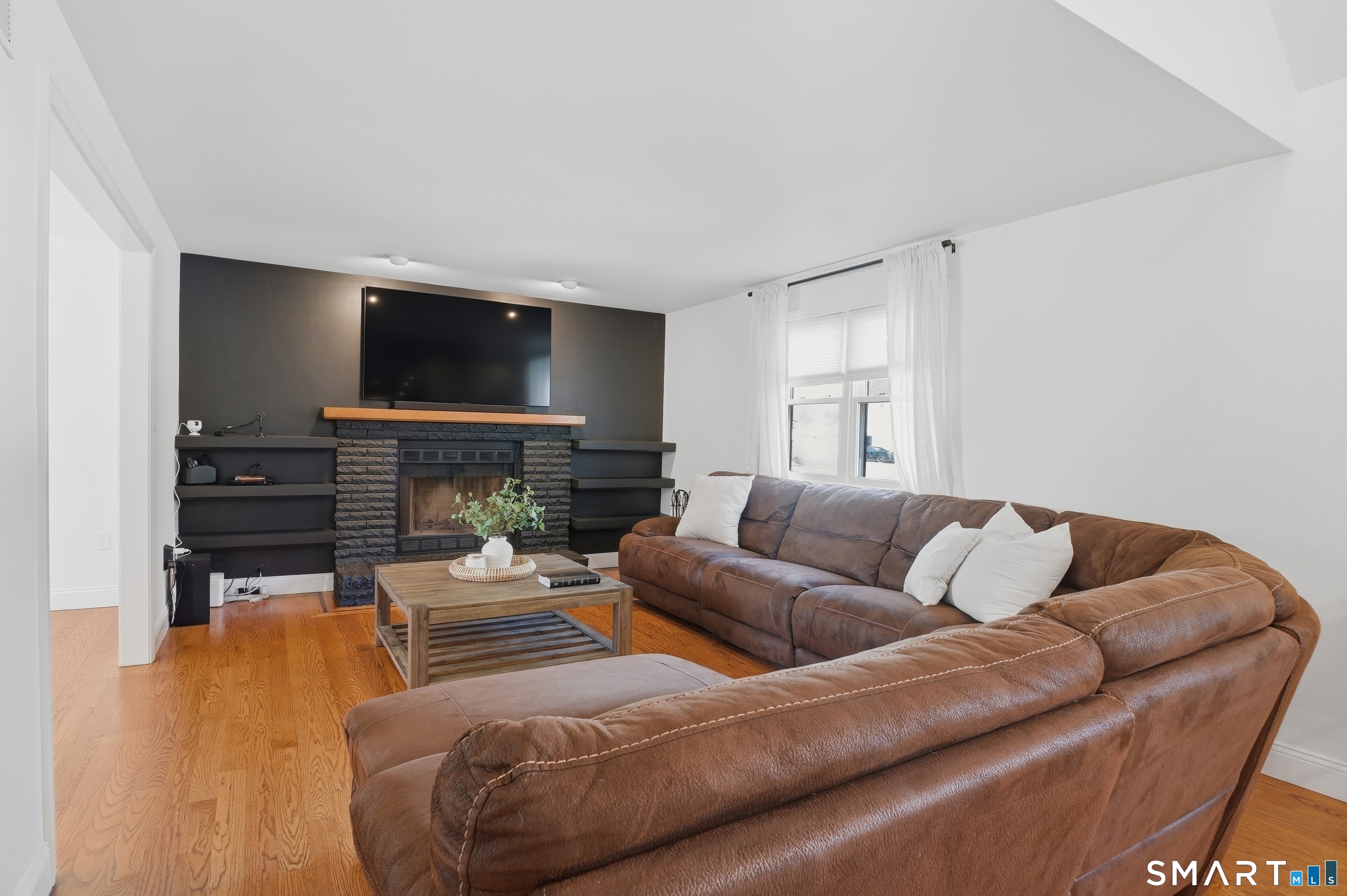 17 Melody Lane East Hartford CT 06118