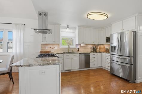 17 Melody Lane East Hartford CT 06118