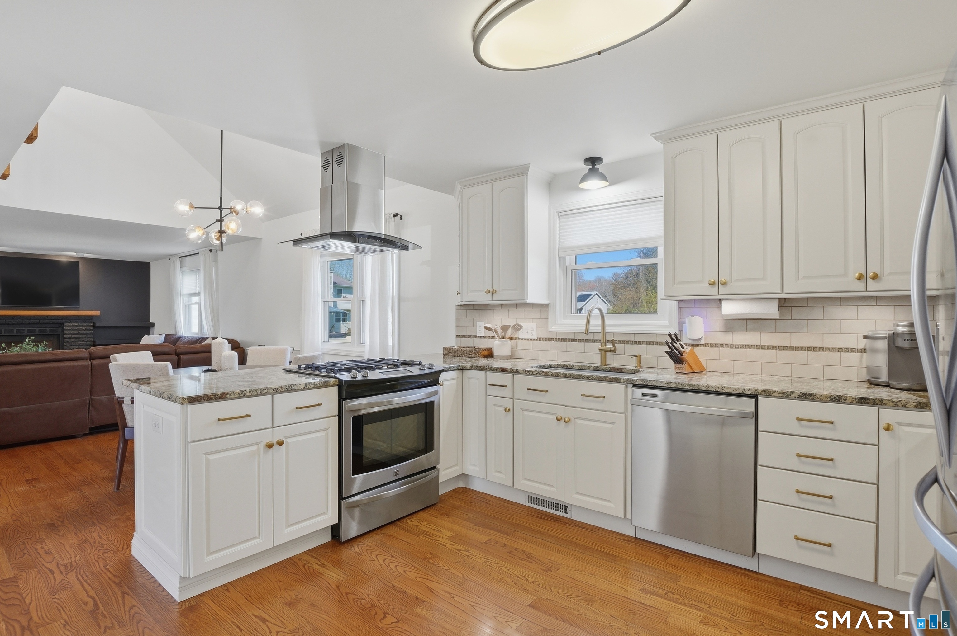 17 Melody Lane East Hartford CT 06118