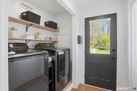 17 Melody Lane East Hartford CT 06118