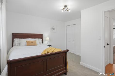 17 Melody Lane East Hartford CT 06118