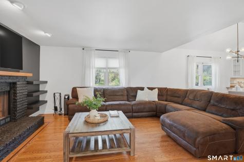 17 Melody Lane East Hartford CT 06118