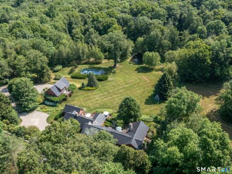 35 Schoolhouse Road Roxbury CT 06783