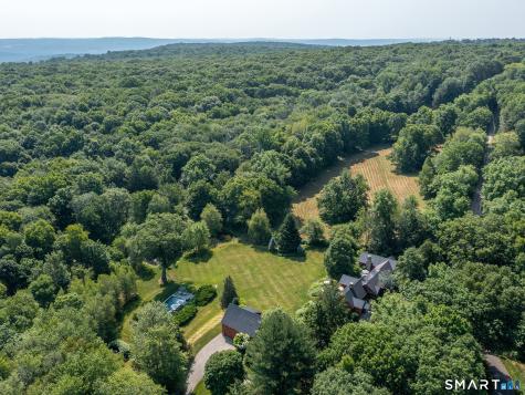 35 Schoolhouse Road Roxbury CT 06783