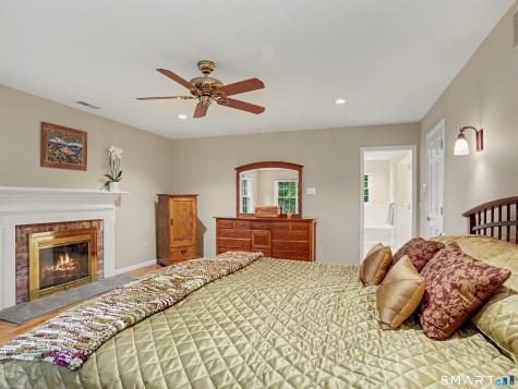 16 Banks Hill Place Ridgefield CT 06877