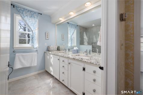 122 Crest Road Middlebury CT 06762
