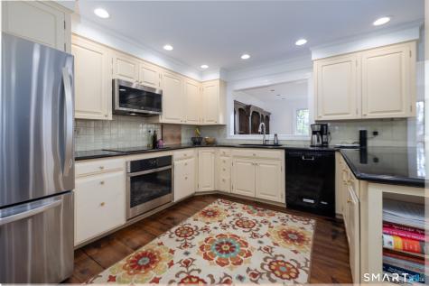 122 Crest Road Middlebury CT 06762