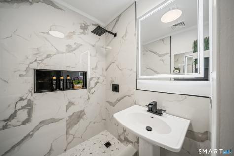 58 Superior Avenue Newington CT 06111