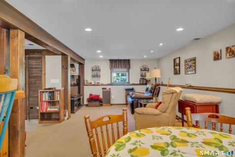 33 Deforest Drive North Branford CT 06471