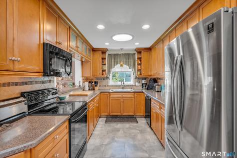 33 Deforest Drive North Branford CT 06471