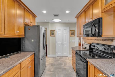 33 Deforest Drive North Branford CT 06471
