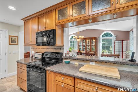 33 Deforest Drive North Branford CT 06471