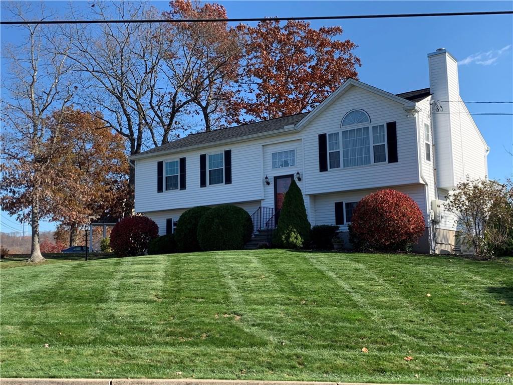 41 Pondview Drive Naugatuck CT 06770